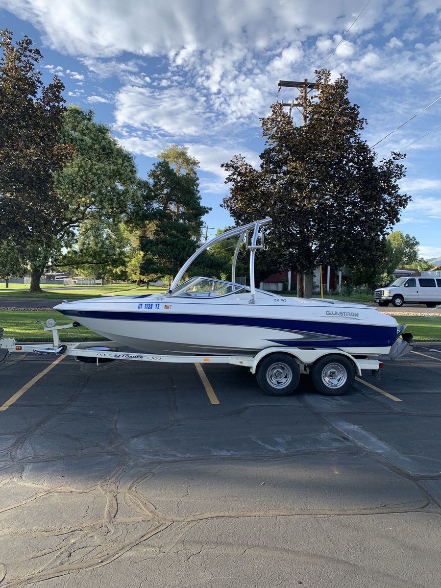 1999 Glastron SX195