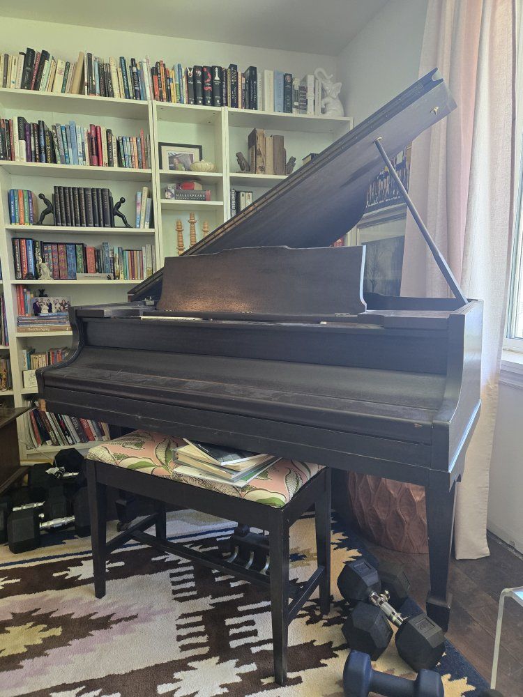 Main image 8