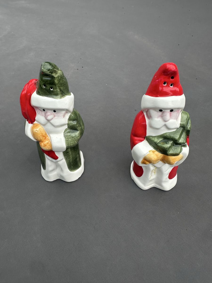 Vintage Ceramic Santa Claus Salt and Pepper Shakers Red and Green Christmas