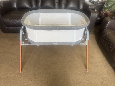 Chicco llulaglide 3–in1 bassinet