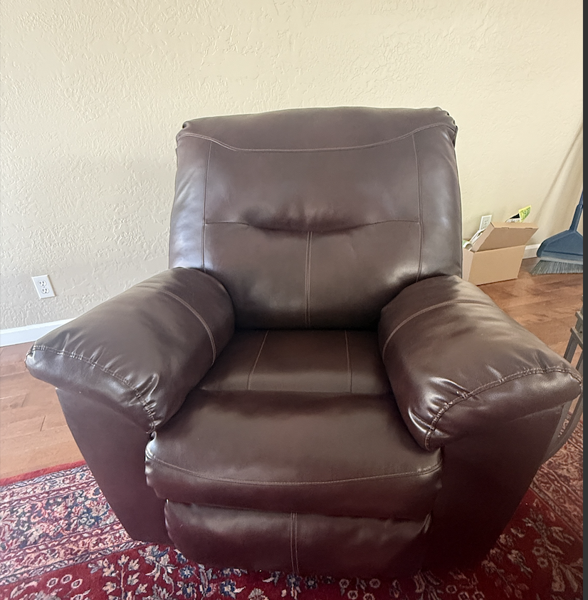 Manual Recliner- Leather