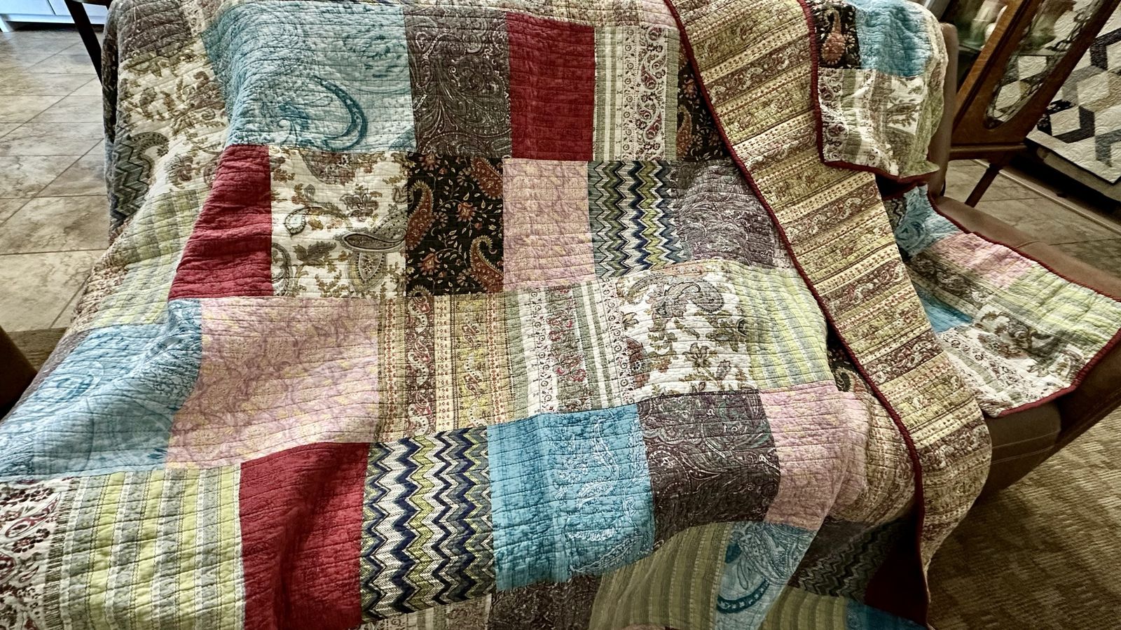 Queen Size Patchwork Quilt with Matching Pillow Shams - Multi-color Pattern