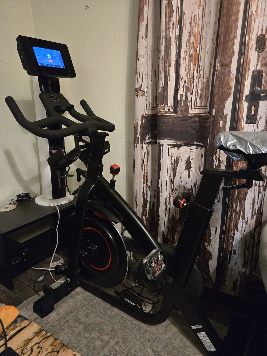 Bowflex C7 Stationary Bike with JRNY experience