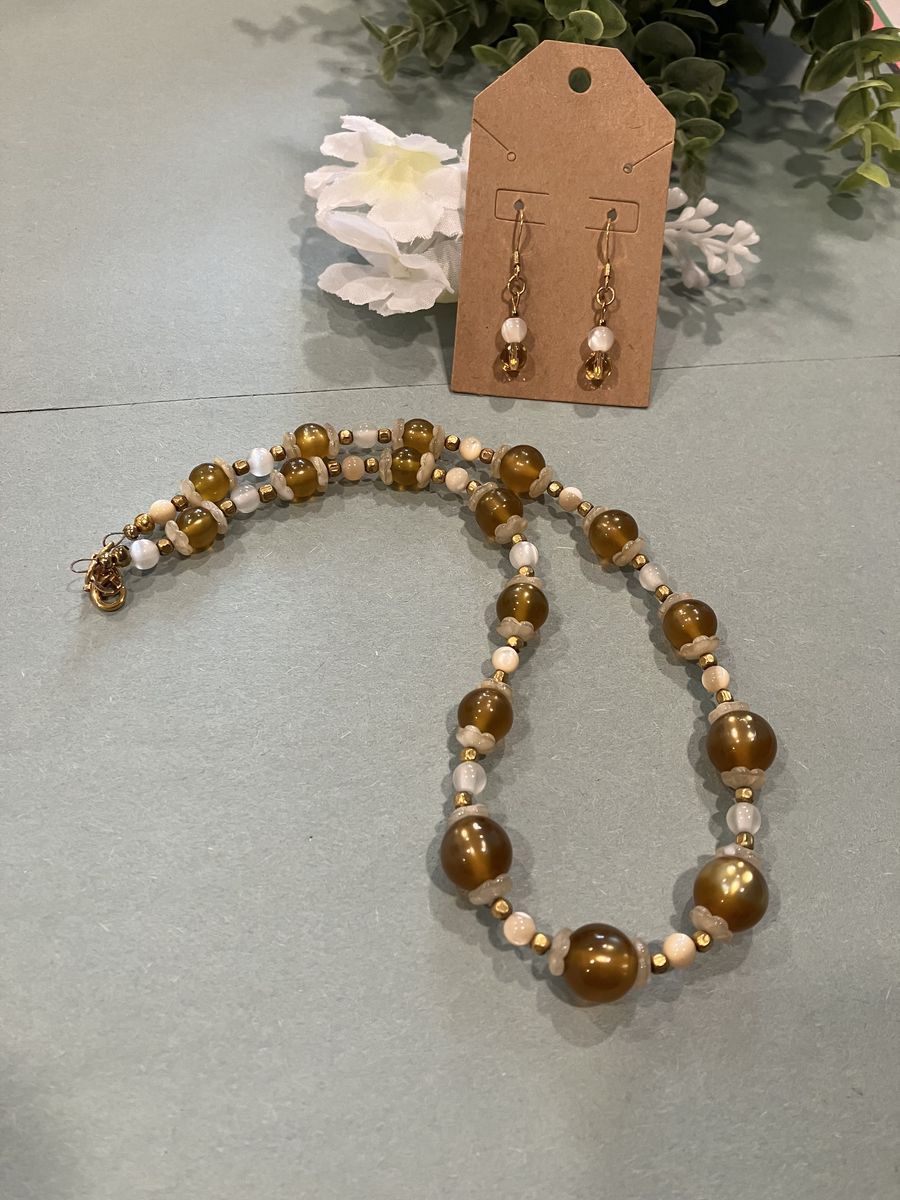 Vintage Beaded Gold Colored Necklace & Matching Drop Style Earrings