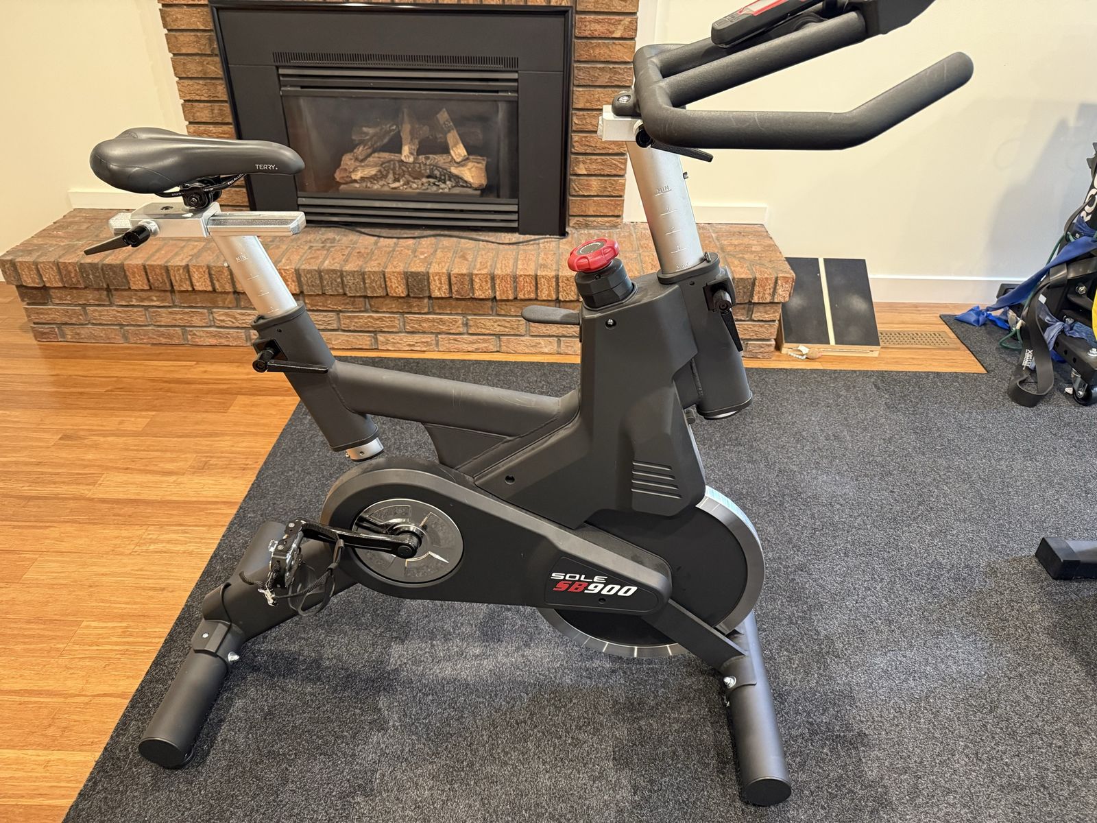 Sole SB900 Indoor Spin Bike — Lightly Used — Heavy Flywheel / SPD Pedals