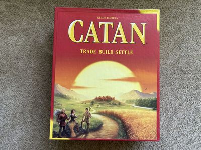 NEW/COMPLETE 2019 Settlers of Catan Game