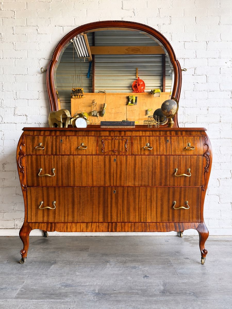 Vintage Flame Mahogany Dresser with Ornate Mirror - Beautifully Crafted Chest of Drawers