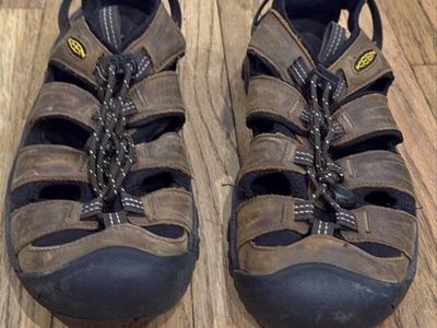 Keen sandals men size 10