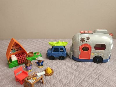 Fisher-Price Little People Light-up Learning Camper Electronic Toy RV Vehicle Playset for Toddlers