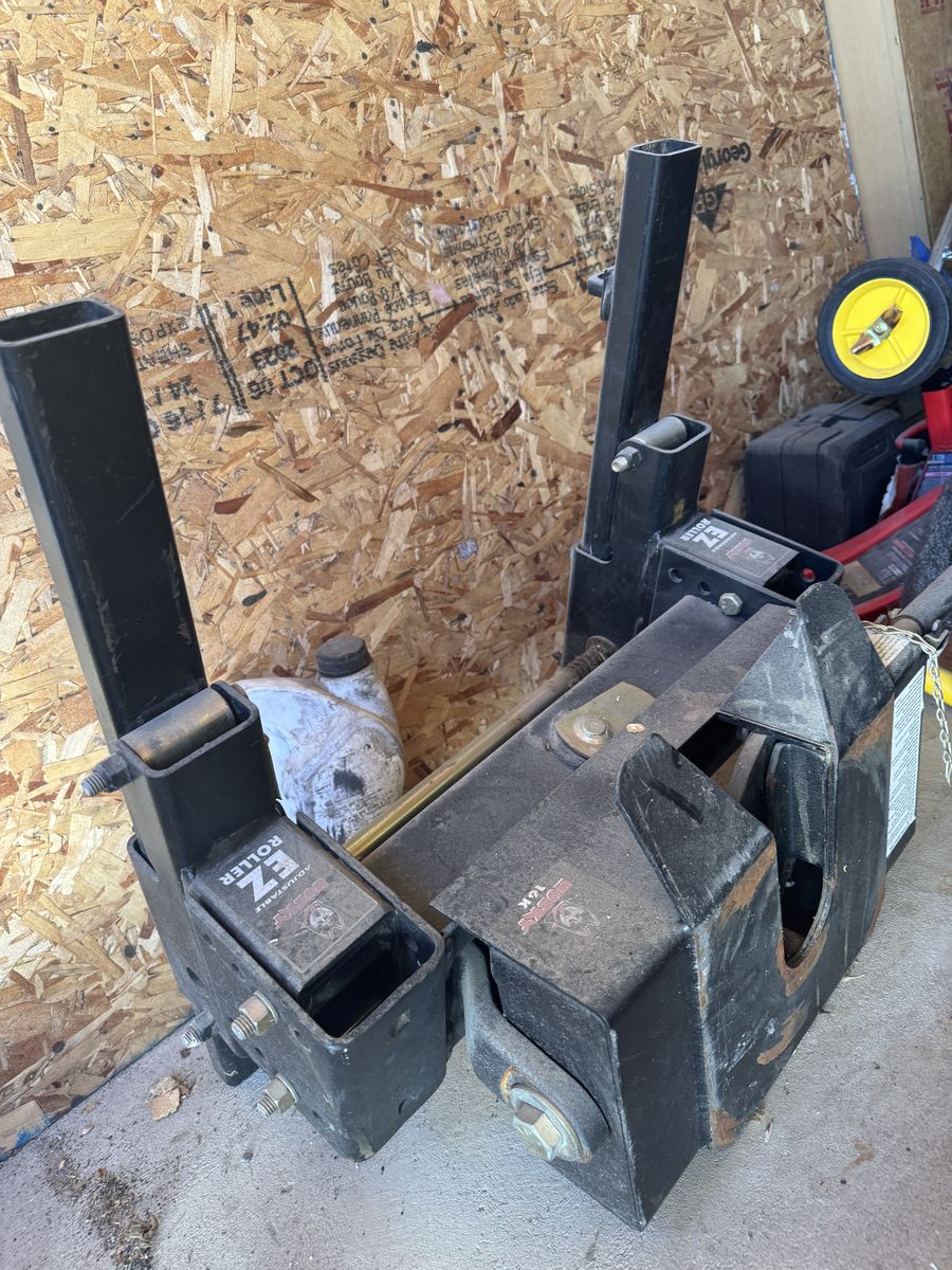 Husky "EZ Roller" Sliding Fifth-wheel Hitch