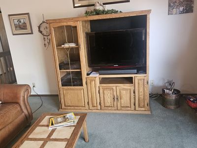 TV CONSOLE