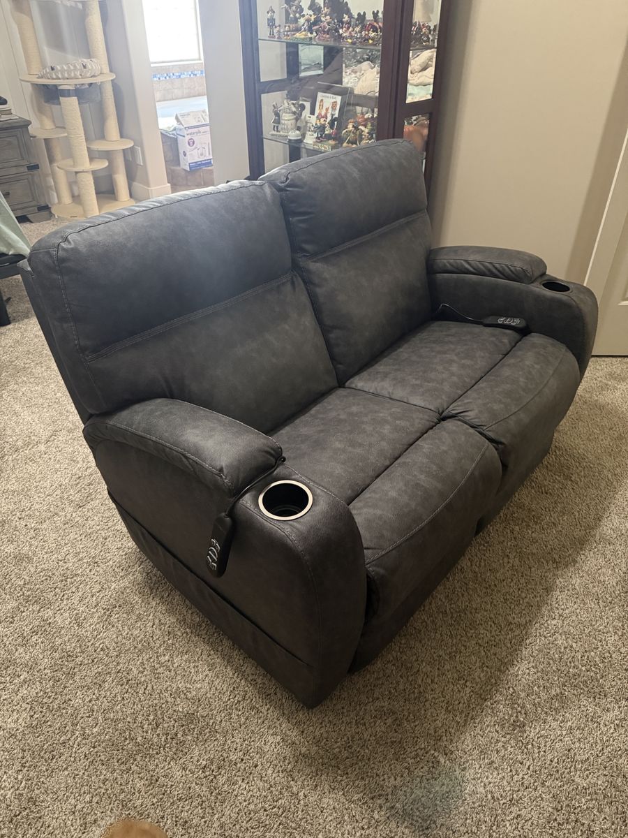 Jaguar Charcoal Power Reclining Loveseat w/ Headre
