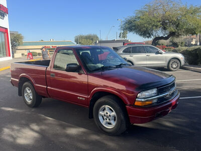 2000 Chevrolet S-10 LS