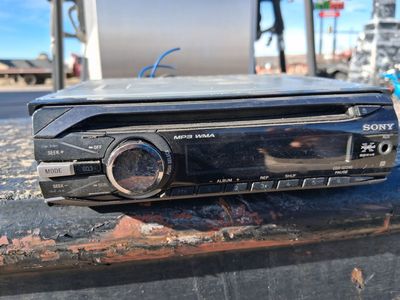 Sony CDX-GT240 Car CD MP3 WMA Receiver with AUX Input - 52Wx4 Power - FM/AM