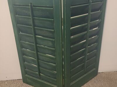 decorative louvered shutters