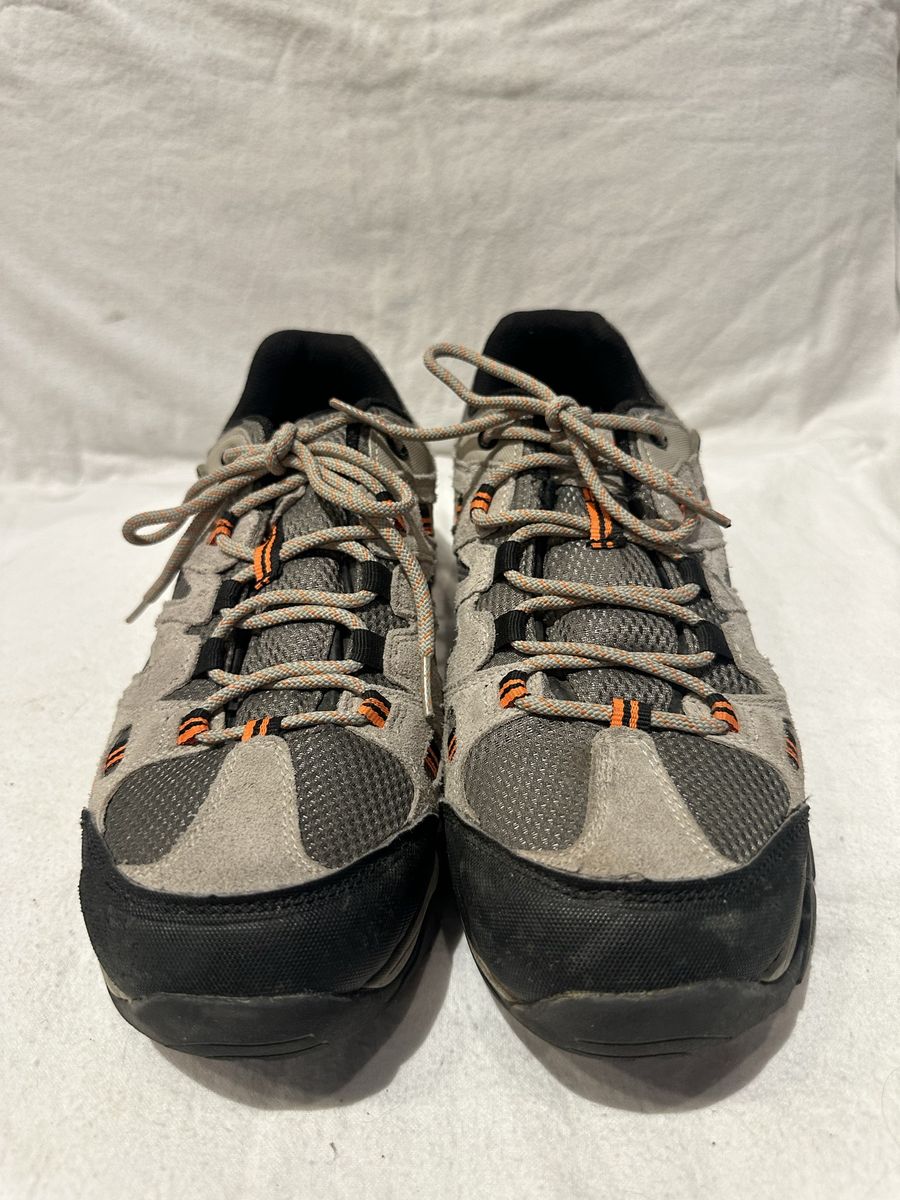 Hi-Tec men’s size 11 gray mesh and Leather waterproof hiking shoes