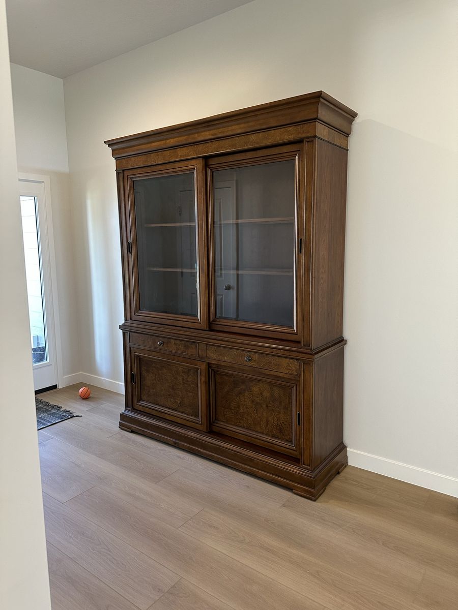 Ethan Allen Large Wooden Hutch and Display Cabinet with Glass Doors and Lower Storage