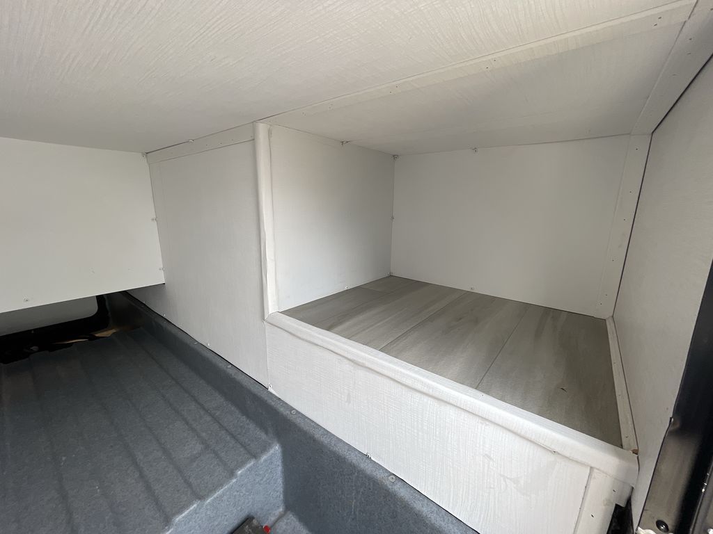 Main image 18