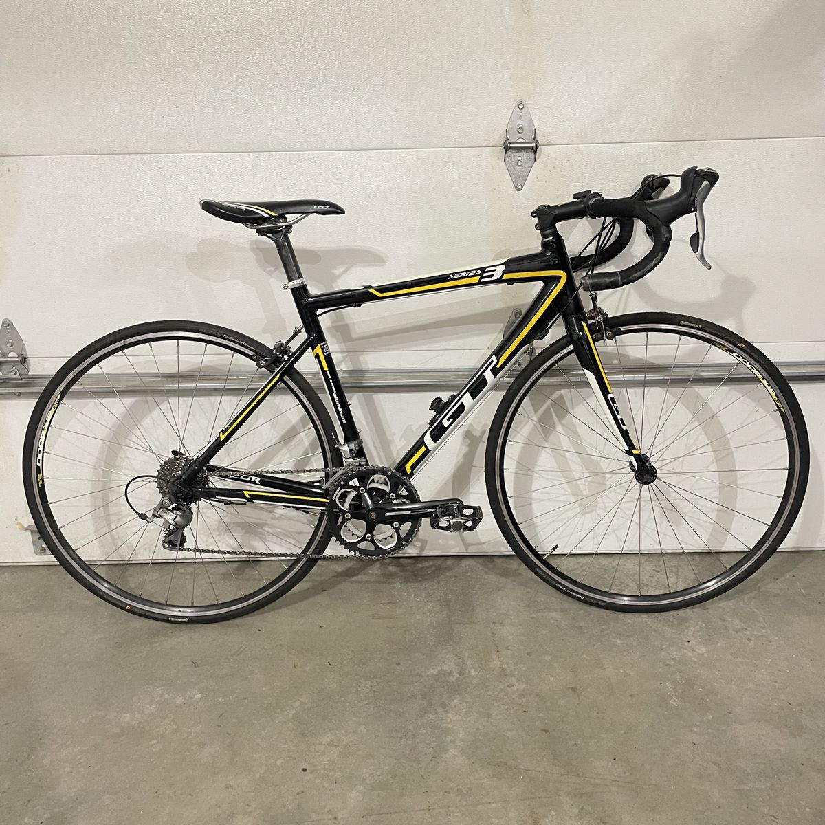 Medium GT Road Bike