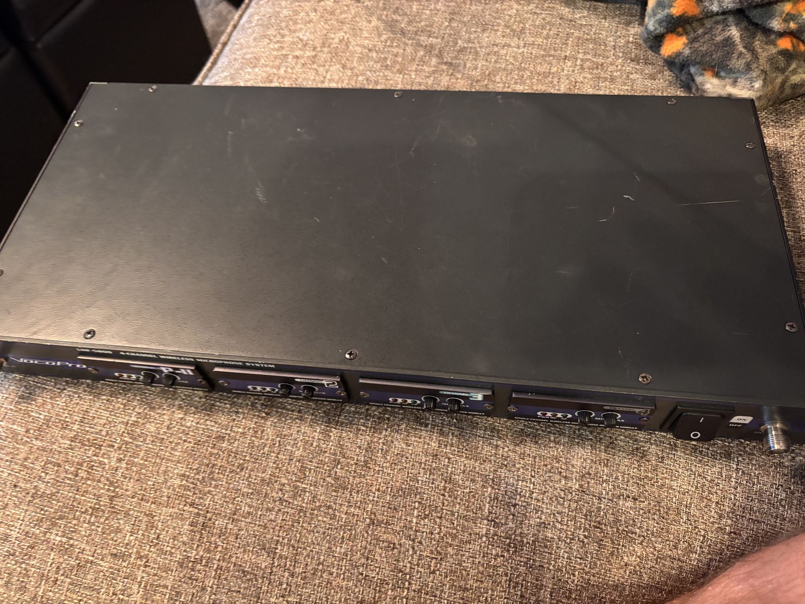 Vocopro uhf-5800 4 Channel Microphone System