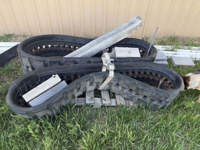Kubota SLV 75-2 tracks