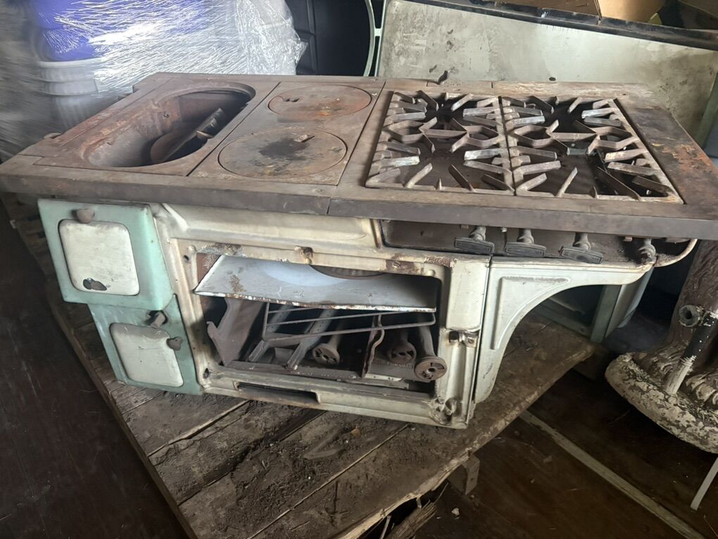 Orbon Antique Cast Iron Wood/Gas Stove