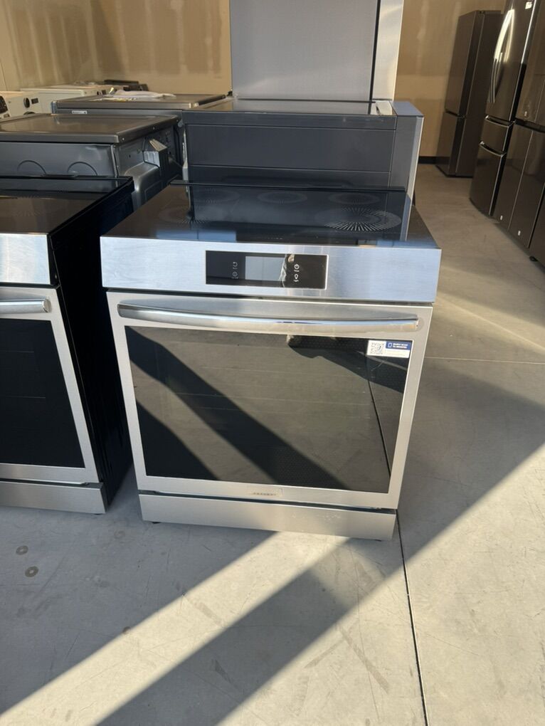 New Frigidaire Induction slide In Range