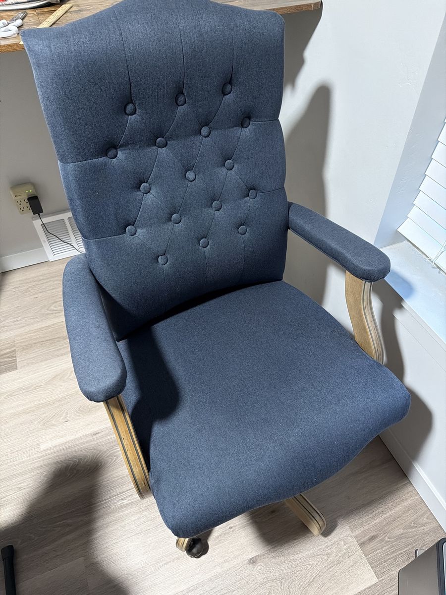 Blue Tufted Fabric Work Chair