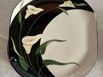 NEW Sango Calla Lily “Quadrille” Dinnerware Set Square Black & White Floral Design