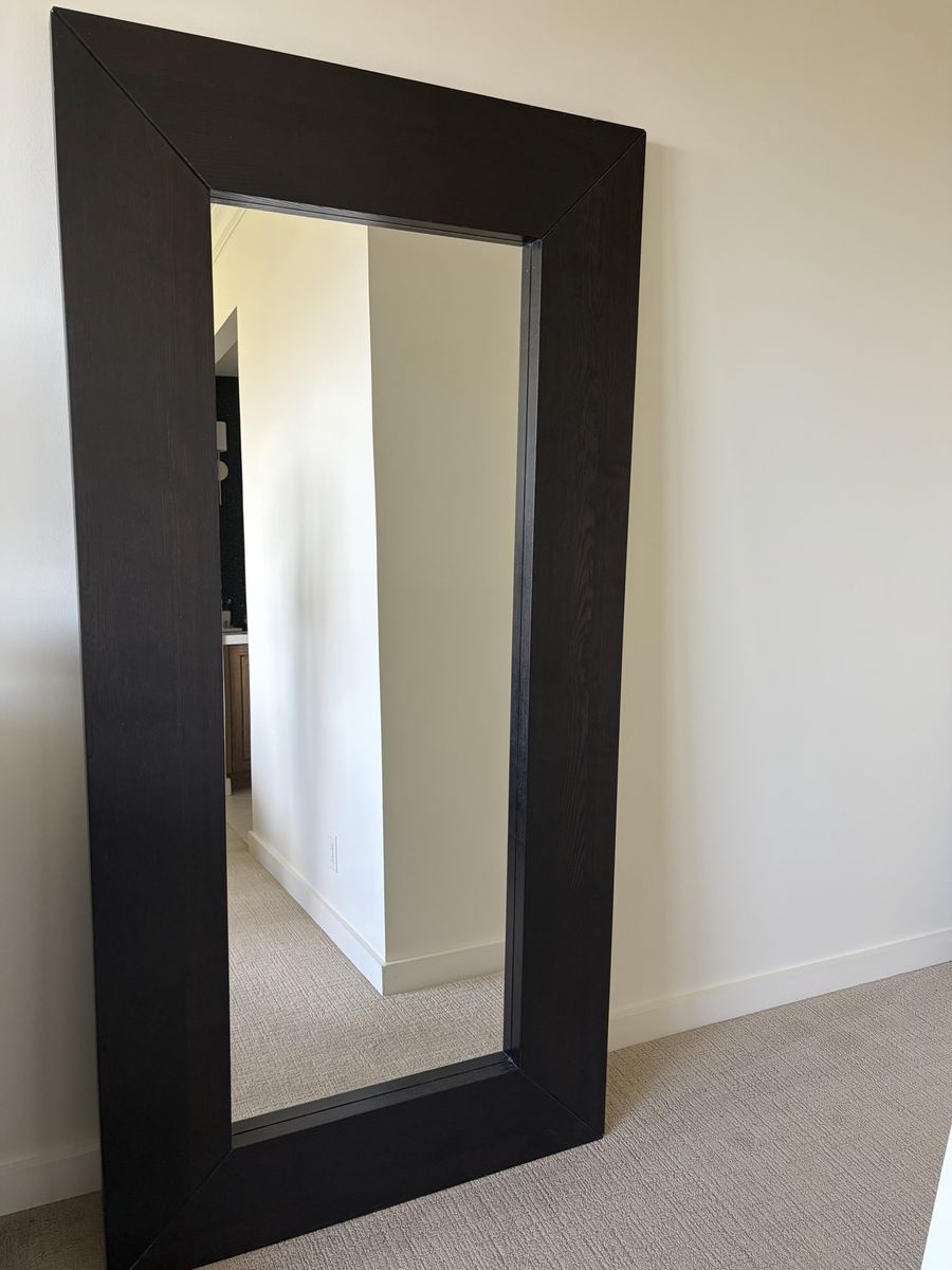 Large scale Full Length Mirror