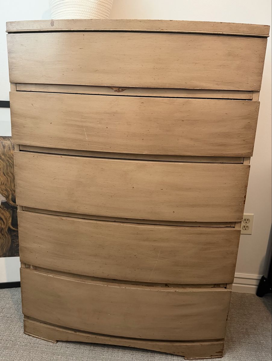 Curved Front 5-Drawer Dresser - Distressed Wood Finish