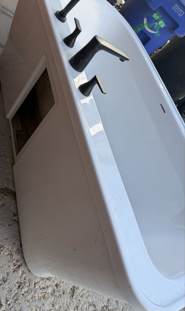 Main image 4