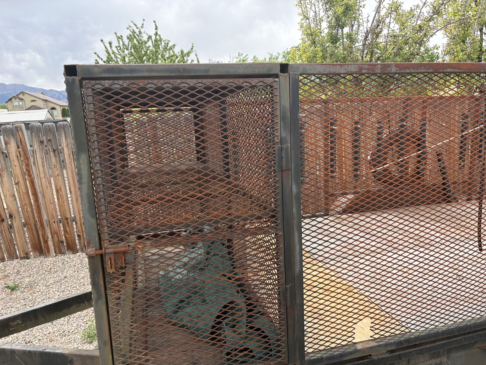 Main image 3