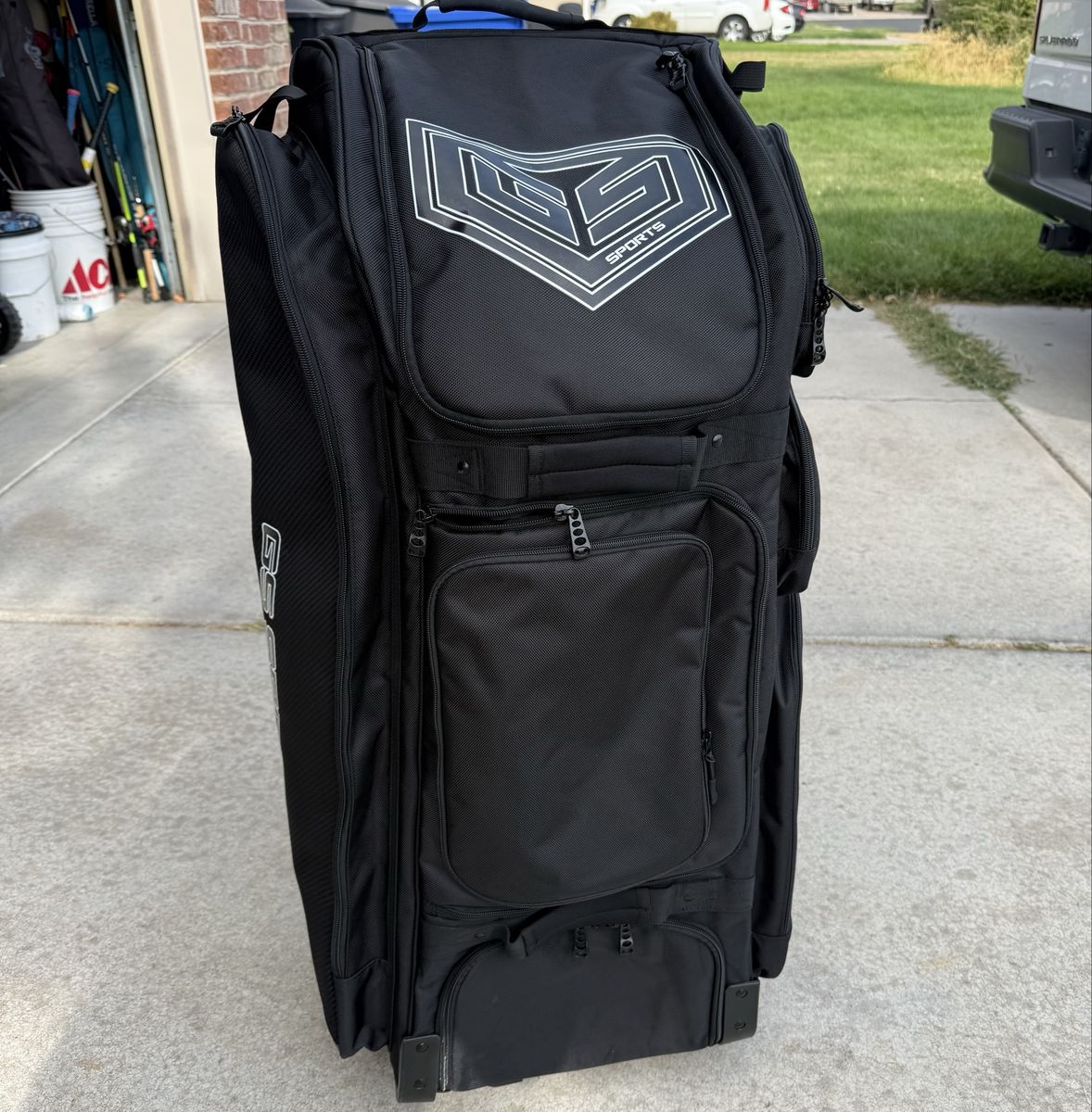 NIW GS Sports V2 Roller Bag