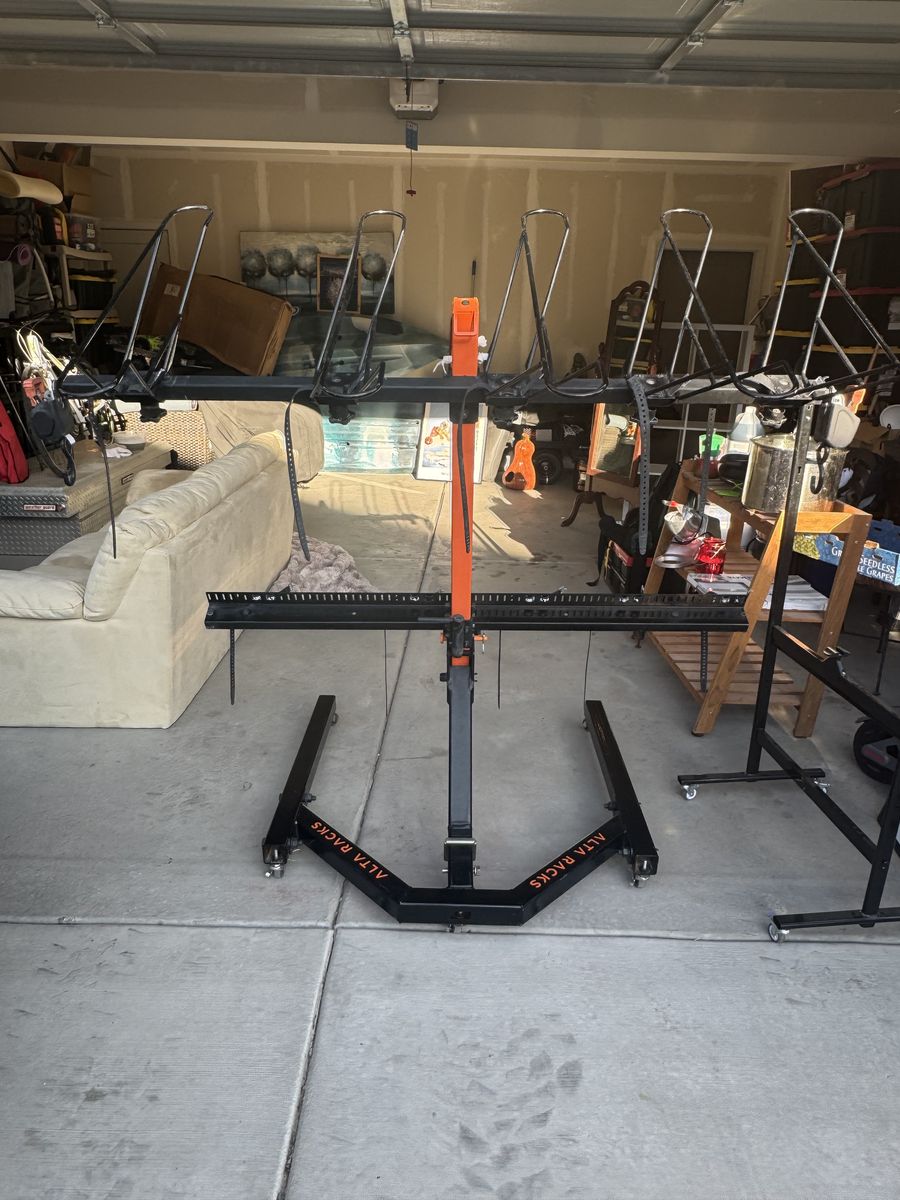 Alta Bike Rack/ with Garage roller stand