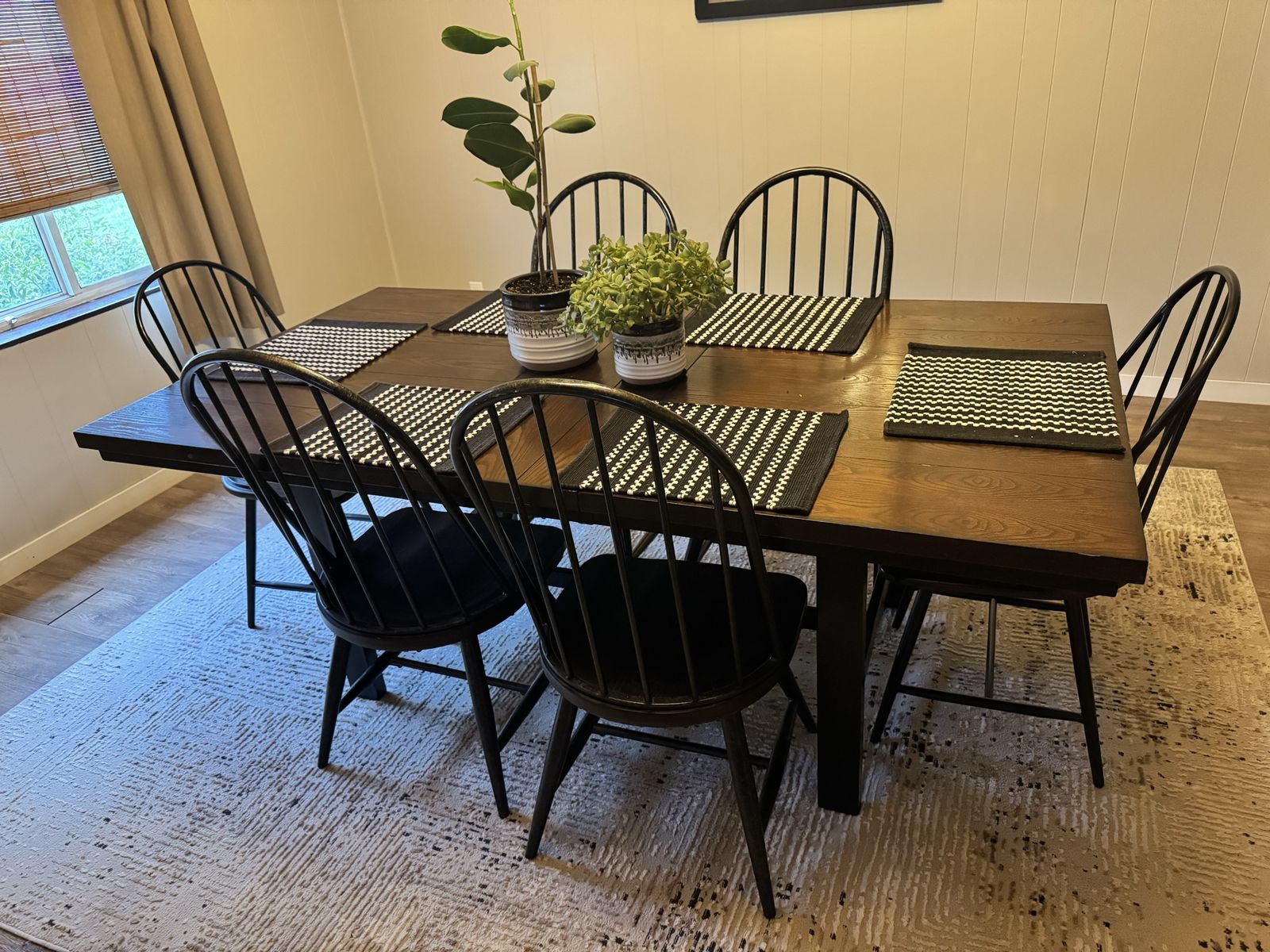 Dark Wood Dining Table/ 6 chair