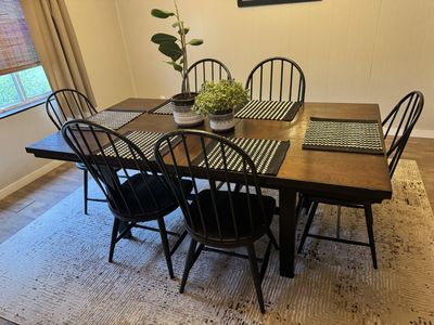 Dark Wood Dining Table/ 6 chair