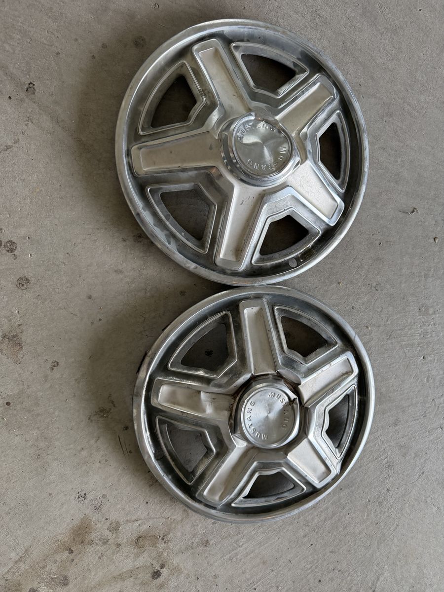 1964 Mustang Hubcaps