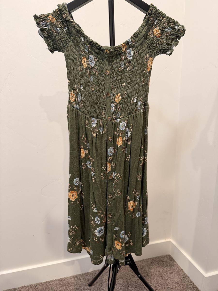 Xhilaration Green Floral Smocked Off-The-Shoulder Dress Size S
