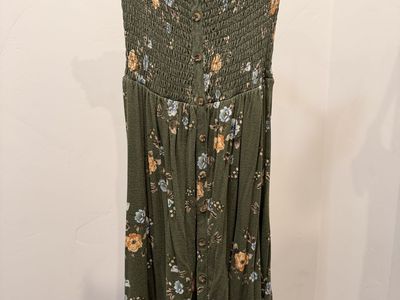 Xhilaration Green Floral Smocked Off-The-Shoulder Dress Size S