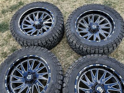 TIS 547BM 20x10 -19 Gloss Black Milled Full Set