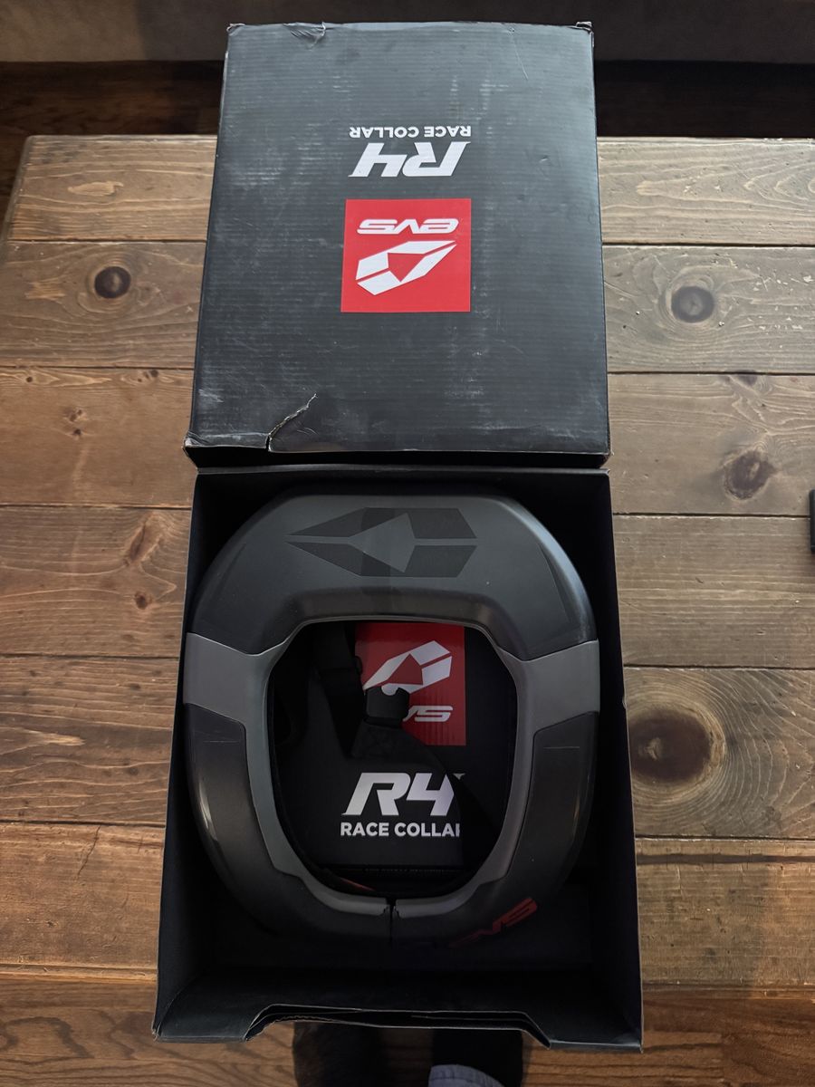 EVS race collar