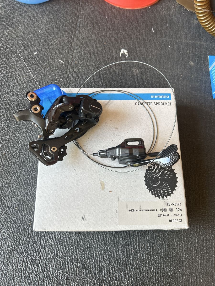 Shimano M8000 XT drivetrain 