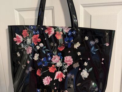 Ted Baker London Black Floral Patent Large Tote Bag *Like New!