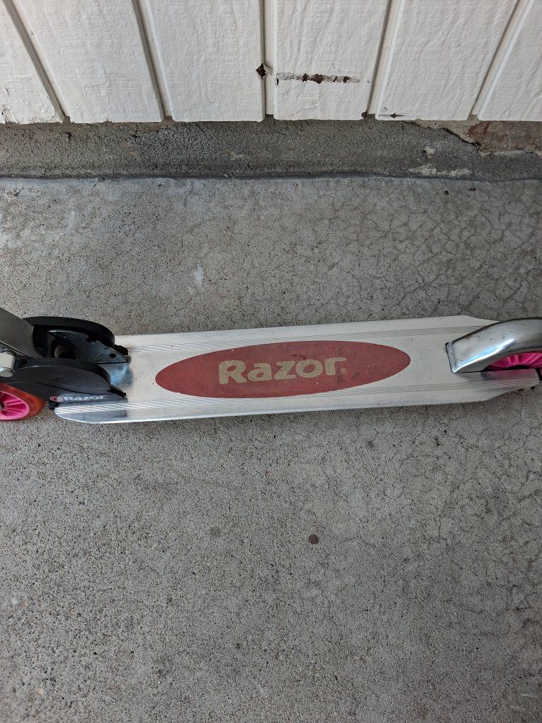 Razor A Kick Scooter - Classic Silver & Red, Adjustable Handlebars, Foldable