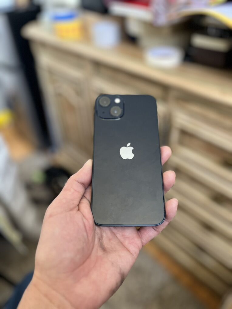 Iphone 13 ,256gb. Unlocked , So Nice