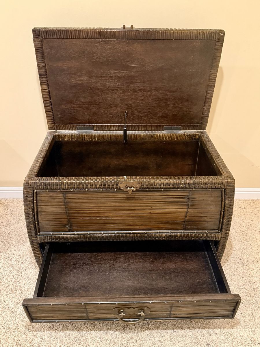 Main image 6
