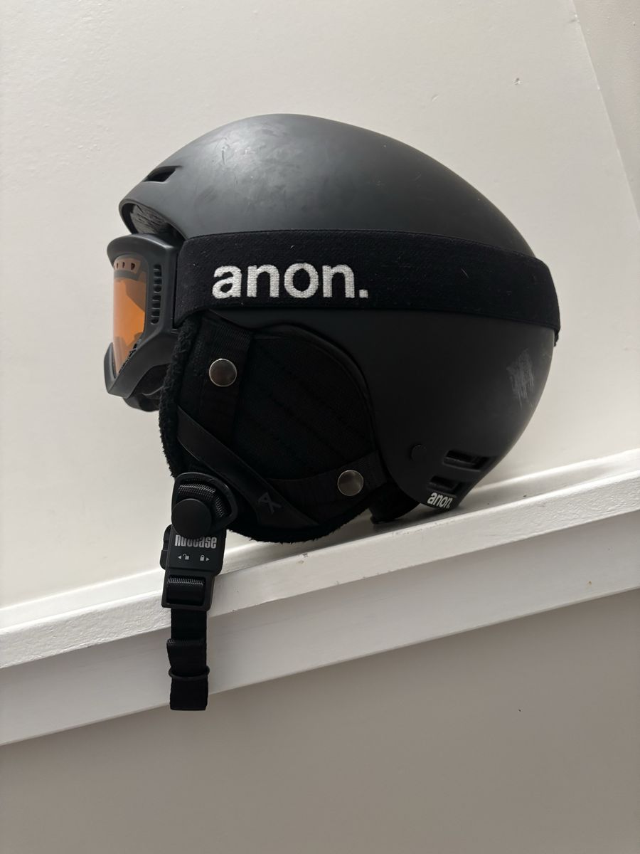 Anon Snowboard Helmet w Goggles size small 52-55 cm adjustable 
