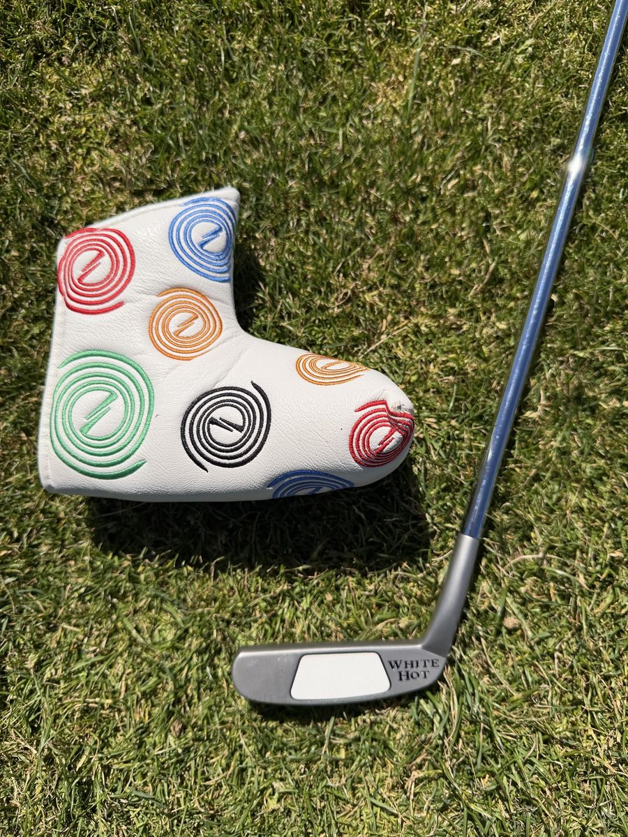 Odyssey White Hot #8 RH 35” w/ head cover