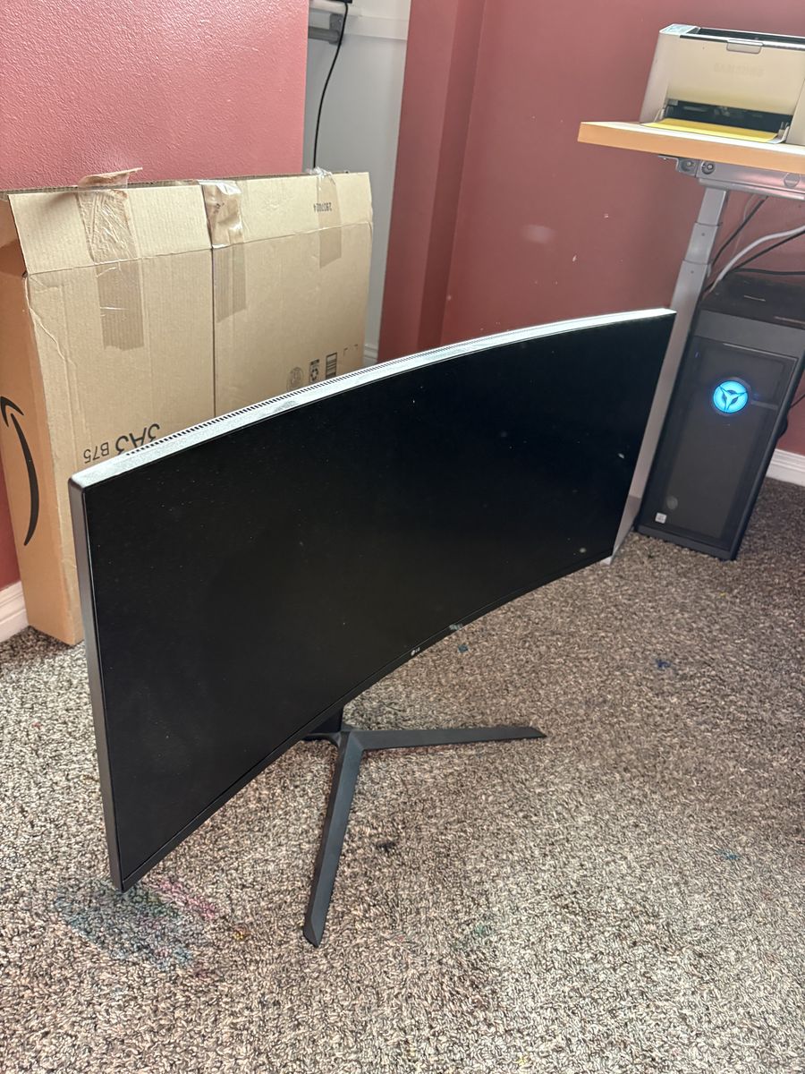 LG curved monitor